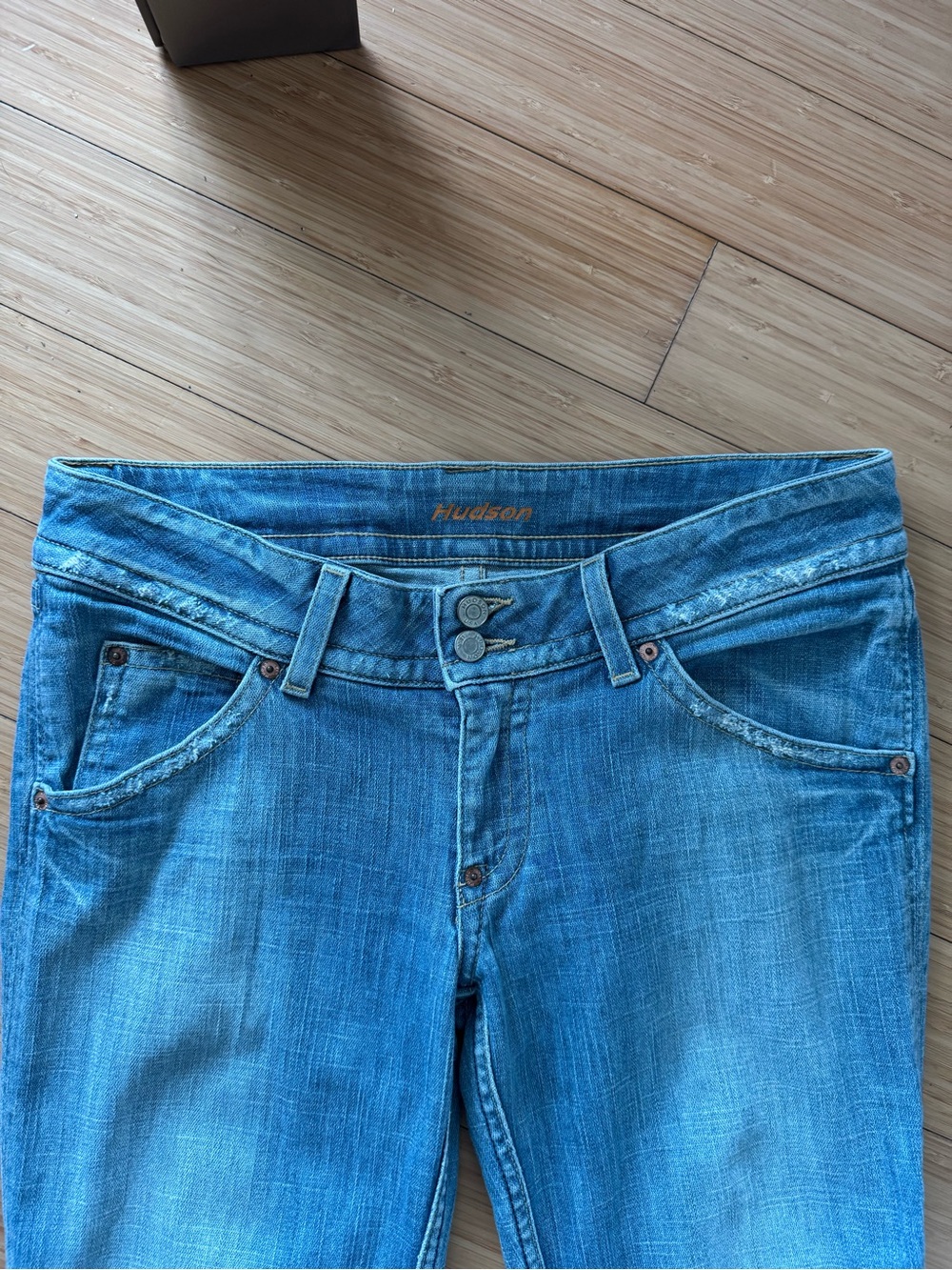 Hudson Jeans Low Rise Bootcut - Picture 4 of 8